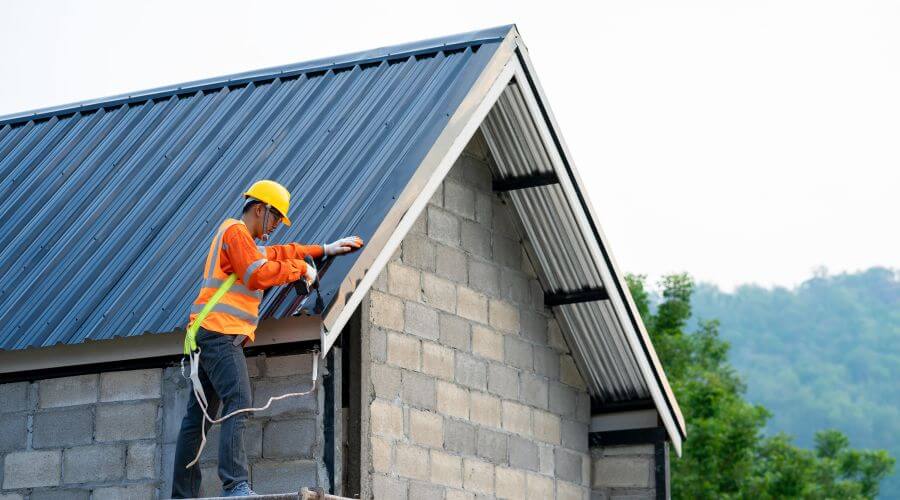 Professional Flat Roofing Installation in Alakanuk, AK